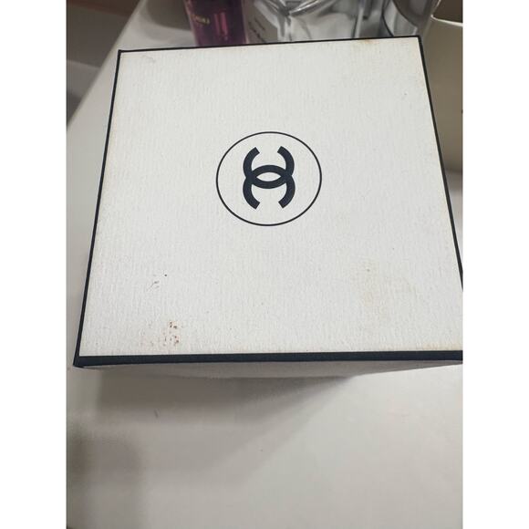 CHANEL Beige Les Exclusifs Empty Bottle & Box 200 ml – Authentic Collectible Dis - Picture 4 of 7